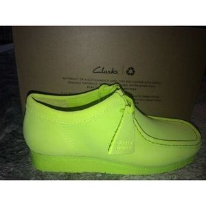 This bright neon original Clark’s are a must have!